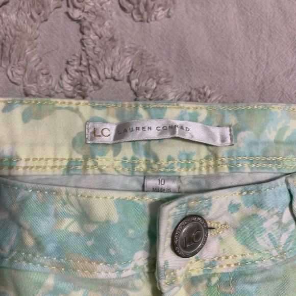 Women’s Lauren Conrad Floral Pants - Picture 3 of 3